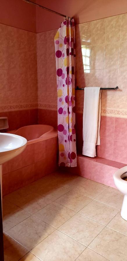 Family Nest Guesthouse Kisumu Luaran gambar